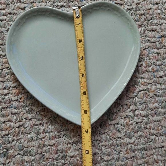 NOS the homemaker idea co set of 4 heart shaped ceramic plates. 2 green, 2 white - Picture 5 of 9